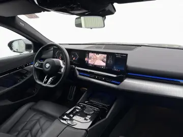 BMW 520d xDrive M SPORT AdLED DA  KomfSitze Kam 19