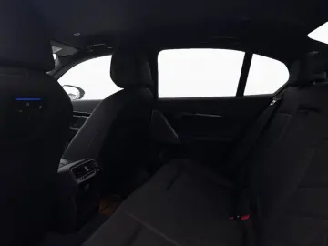 BMW 520d xDrive M SPORT AdLED DA  KomfSitze Kam 19