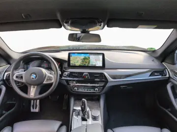 BMW 530iA M Sport Laser DA HUD KomfSi SoftCl HiFi