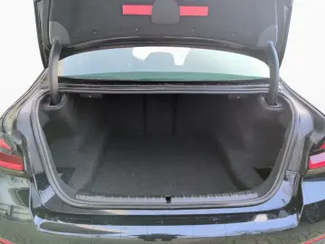 BMW 530iA M Sport Laser DA HUD KomfSi SoftCl HiFi