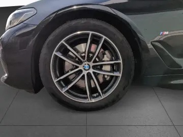 BMW 530iA M Sport Laser DA HUD KomfSi SoftCl HiFi