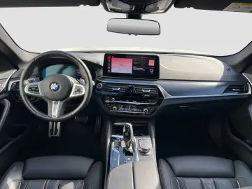 BMW 530i    M-Sport ACC Laser SpurAss HUD Navi RFK