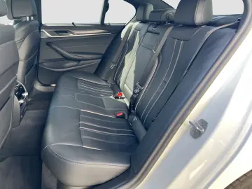 BMW 530i    M-Sport ACC Laser SpurAss HUD Navi RFK