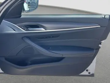 BMW 530i    M-Sport ACC Laser SpurAss HUD Navi RFK