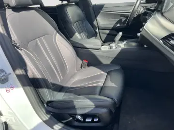 BMW 530i    M-Sport ACC Laser SpurAss HUD Navi RFK