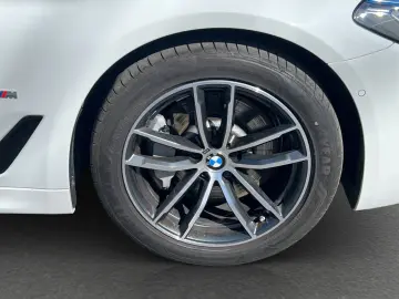 BMW 530i    M-Sport ACC Laser SpurAss HUD Navi RFK