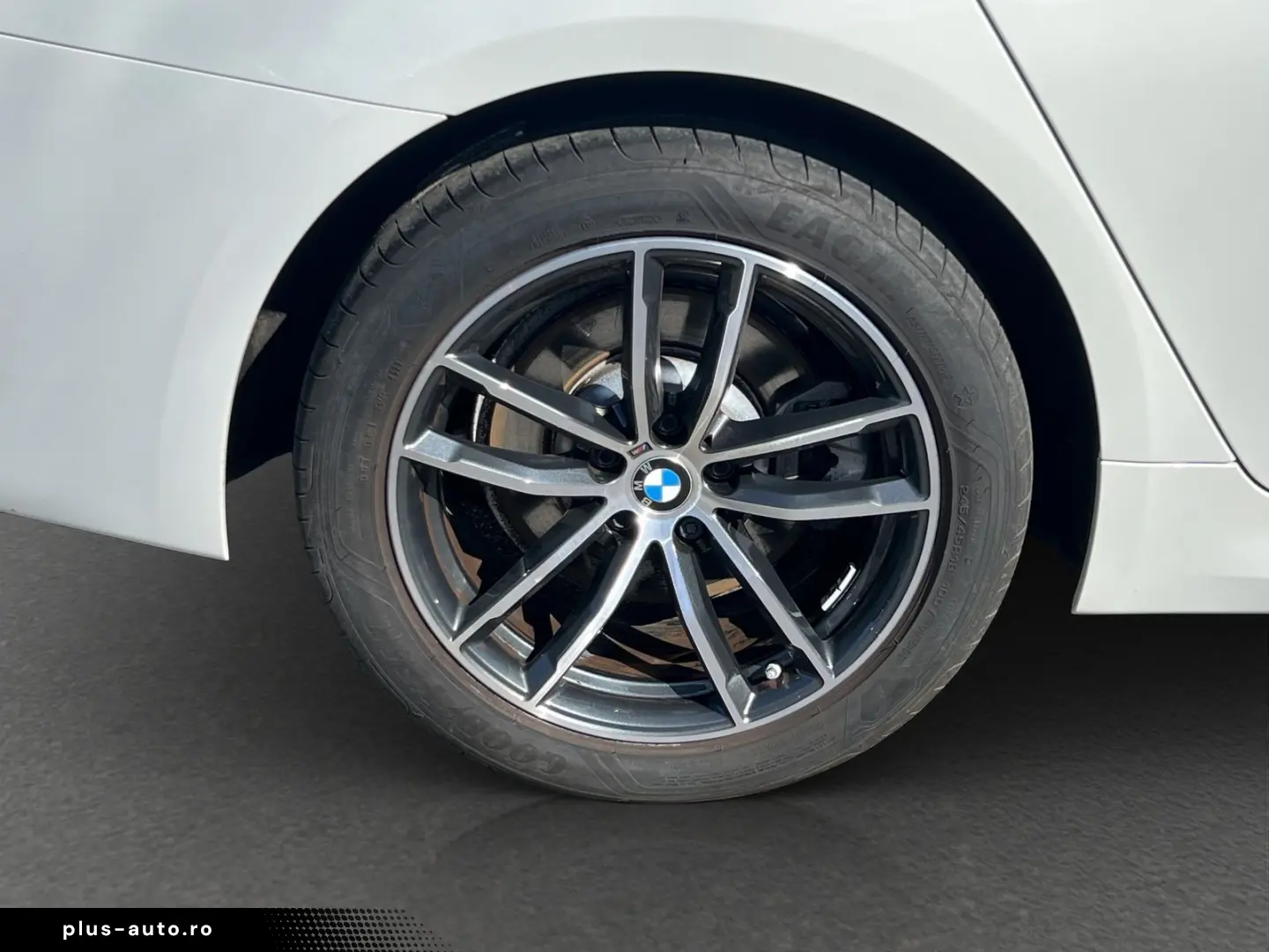 BMW 530i    M-Sport ACC Laser SpurAss HUD Navi RFK