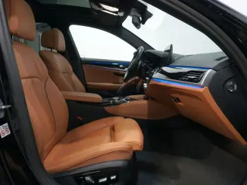 BMW 530 d xDrive M Sport Lim. LASER PANORAMA STDHZ