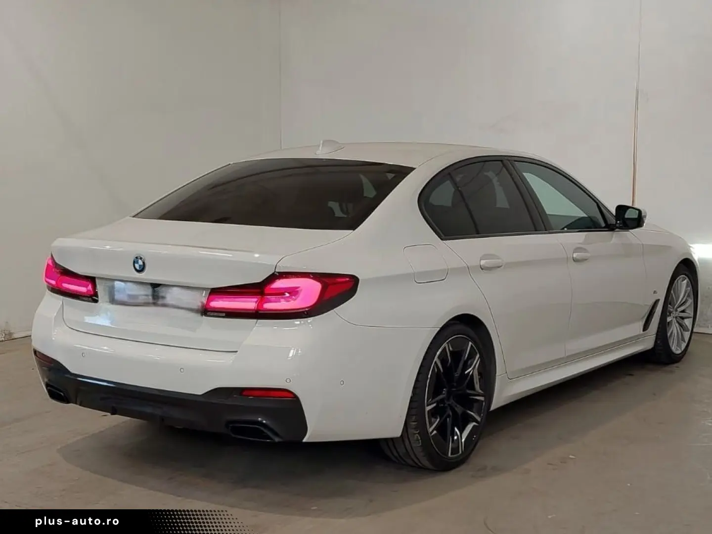 BMW 530d xDr. Lim. M-Sport LED ACC AHK HiFi Sthzg