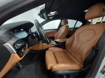 BMW 530d xDr. Lim. M-Sport LED ACC AHK HiFi Sthzg