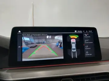 BMW 530d xDr. Lim. M-Sport LED ACC AHK HiFi Sthzg