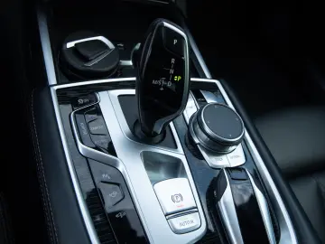 BMW Seria 7 740d xDrive MHEV