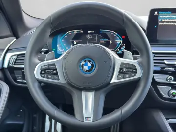 BMW 530e iPerformance Limousine M Sport Laser Parkin