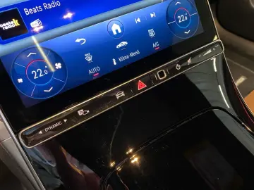 MERCEDES-BENZ CLE 200 4M Coupé  AMG MEMO PANO 360 KAM DISTR