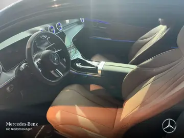 MERCEDES-BENZ CLE 300 e AMG Prem Fahrass  Night Digital Pano