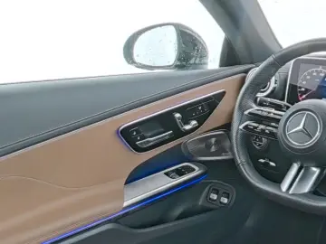 MERCEDES-BENZ CLE 300 e AMG Sport Night Distr Pano Burmes