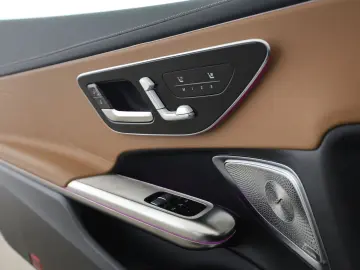 MERCEDES-BENZ CLE 300 e AMG Premium  Pano Memory Distr.