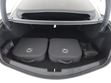 MERCEDES-BENZ CLE 300 e AMG Premium  Pano Memory Distr.