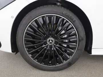 MERCEDES-BENZ CLE 300 e AMG Premium  Pano Memory Distr.