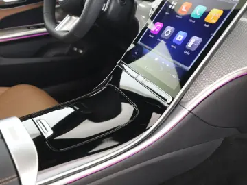 MERCEDES-BENZ CLE 300 e AMG Premium  Pano Memory Distr.