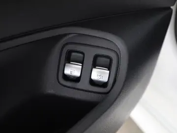 MERCEDES-BENZ CLE 300 e AMG Premium  Pano Memory Distr.