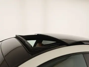 MERCEDES-BENZ CLE 300 e AMG Premium  Pano Memory Distr.