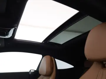 MERCEDES-BENZ CLE 300 e AMG Premium  Pano Memory Distr.