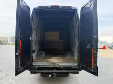 Iveco Daily 40C18 3.0HPI 180CP 2010 PUNTE DUBLA