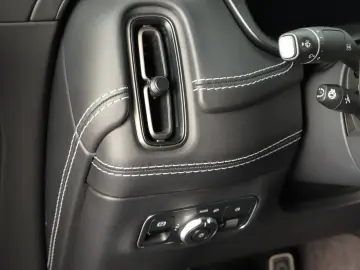 ASTON MARTIN DBX V8 707 1.Hand GARANTIE-AM