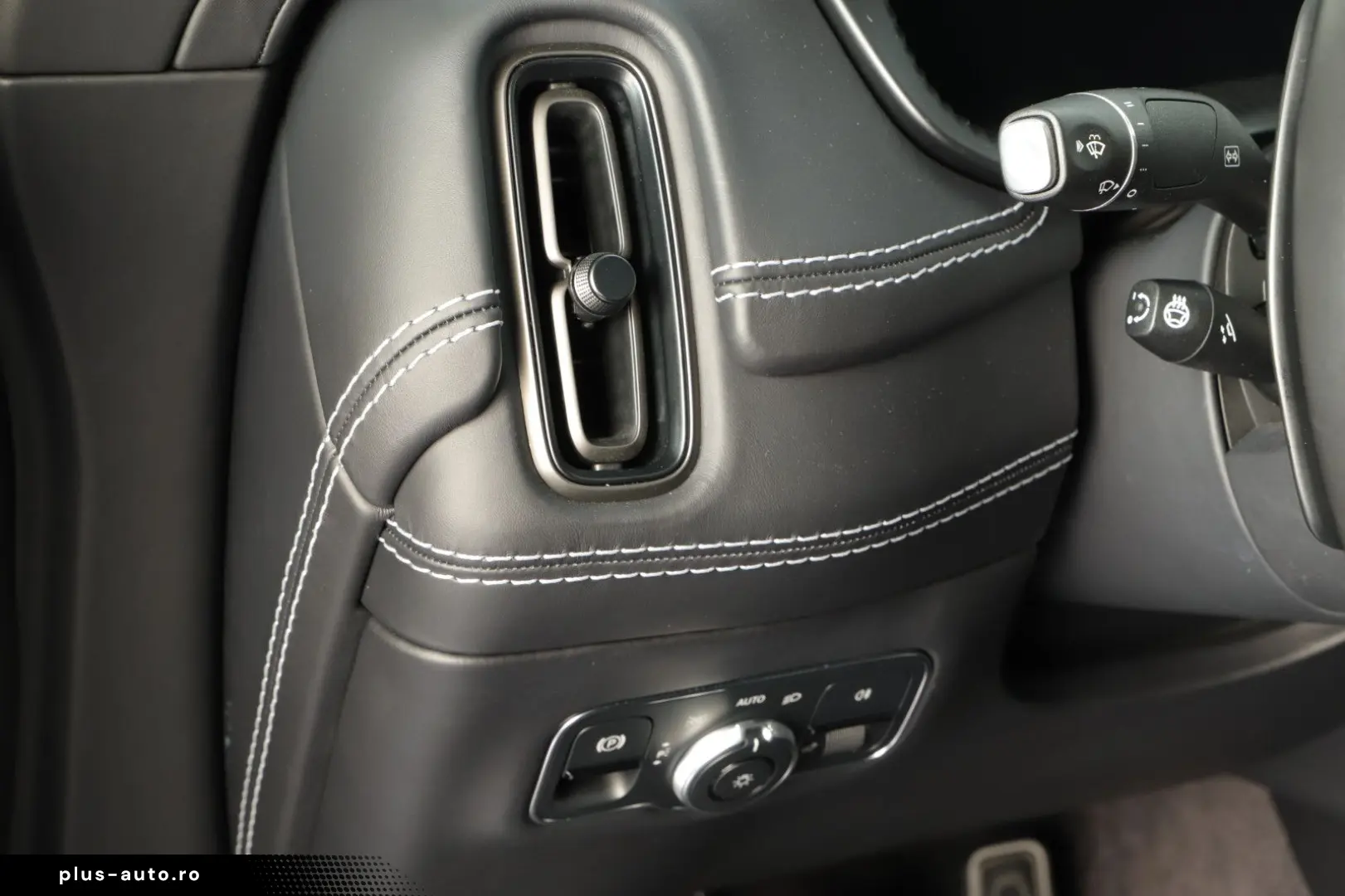 ASTON MARTIN DBX V8 707 1.Hand GARANTIE-AM