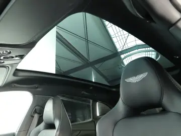 ASTON MARTIN DBX V8 707 1.Hand GARANTIE-AM