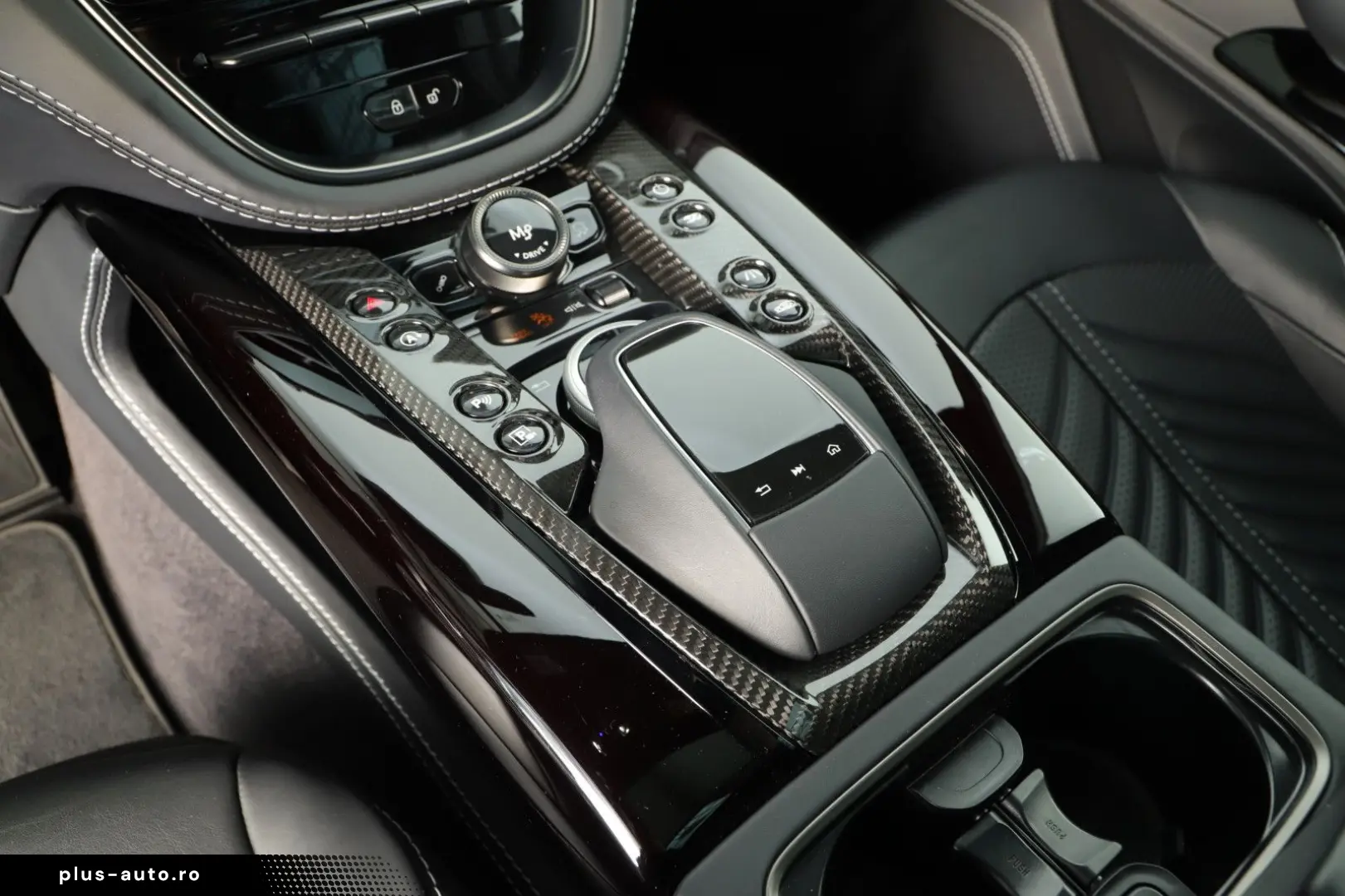 ASTON MARTIN DBX V8 707 1.Hand GARANTIE-AM