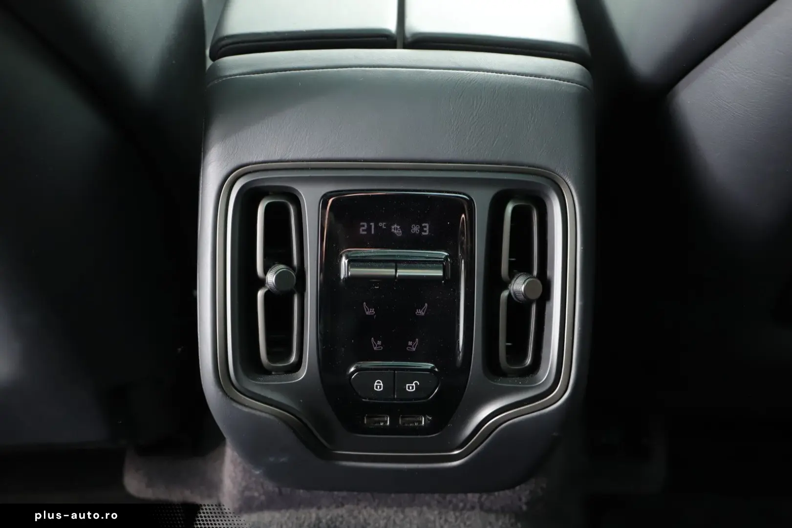 ASTON MARTIN DBX V8 707 1.Hand GARANTIE-AM