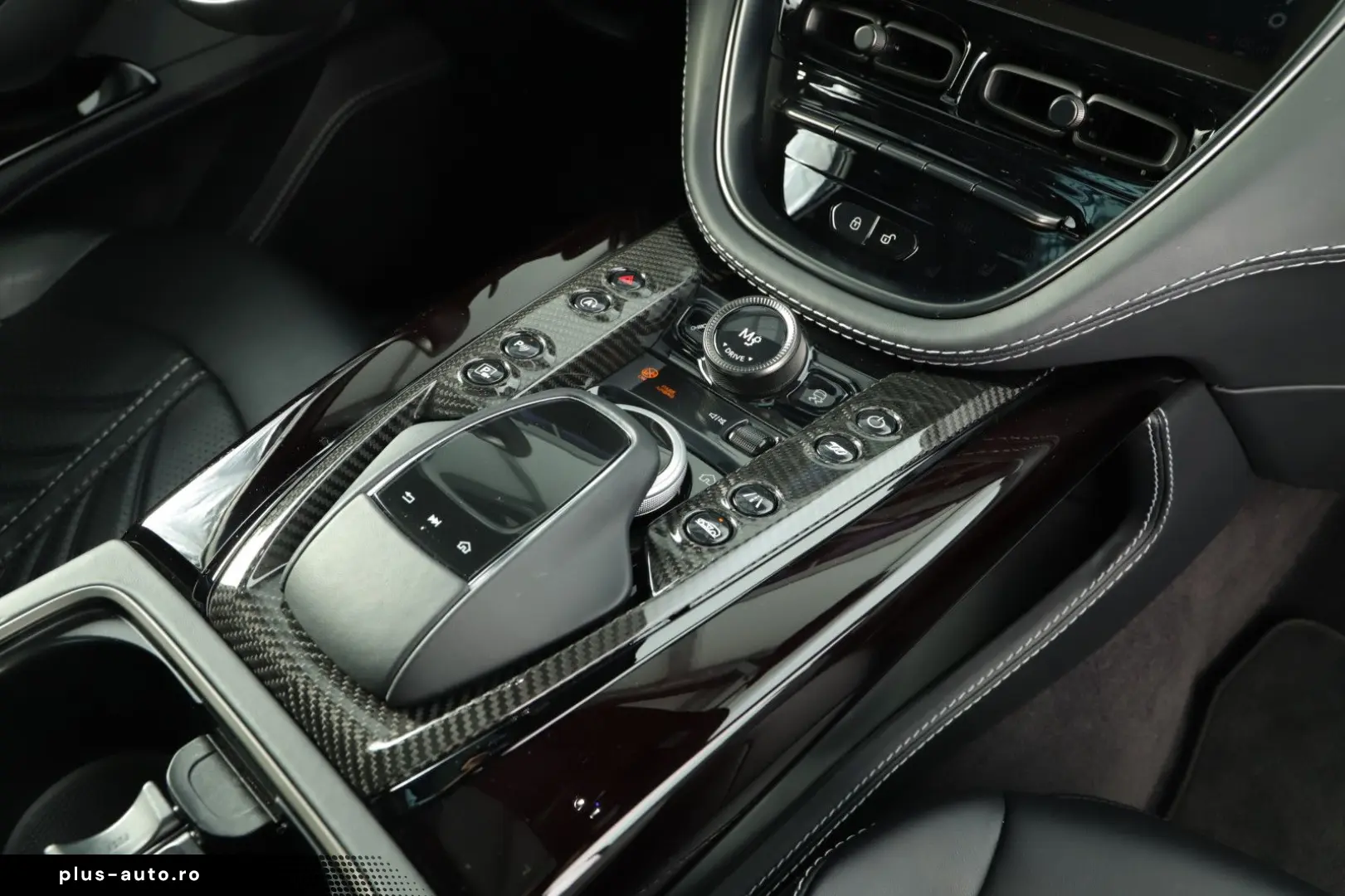 ASTON MARTIN DBX V8 707 1.Hand GARANTIE-AM