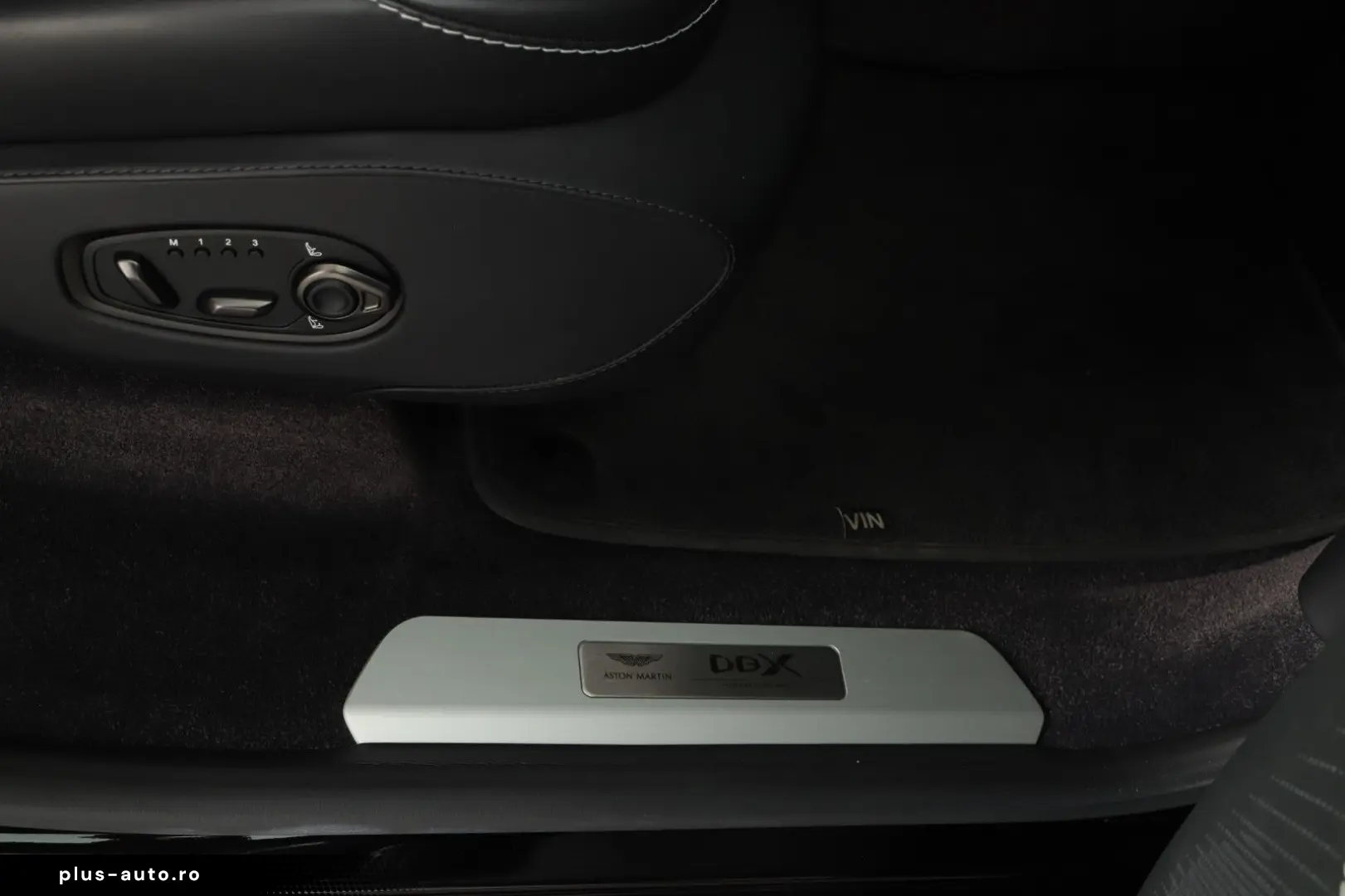 ASTON MARTIN DBX V8 707 1.Hand GARANTIE-AM