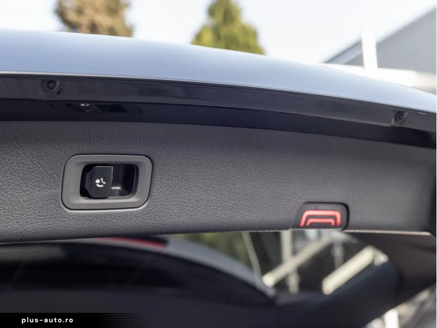 MERCEDES-BENZ GLC 300 e 4M AMG-Sport Pano Burm AHK Night