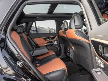 MERCEDES-BENZ GLC 300 e 4M AMG-Sport Pano Burm AHK Night