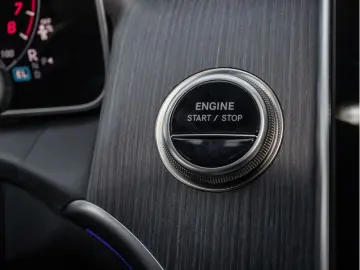 MERCEDES-BENZ GLC 300 e 4M AMG-Sport Pano Burm AHK Night