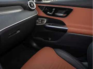 MERCEDES-BENZ GLC 300 e 4M AMG-Sport Pano Burm AHK Night