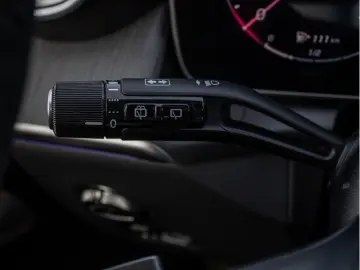 MERCEDES-BENZ GLC 300 e 4M AMG-Sport Pano Burm AHK Night