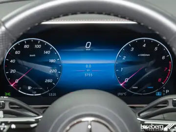 MERCEDES-BENZ GLC 300 4M AMG Adv. LED Navi Pano