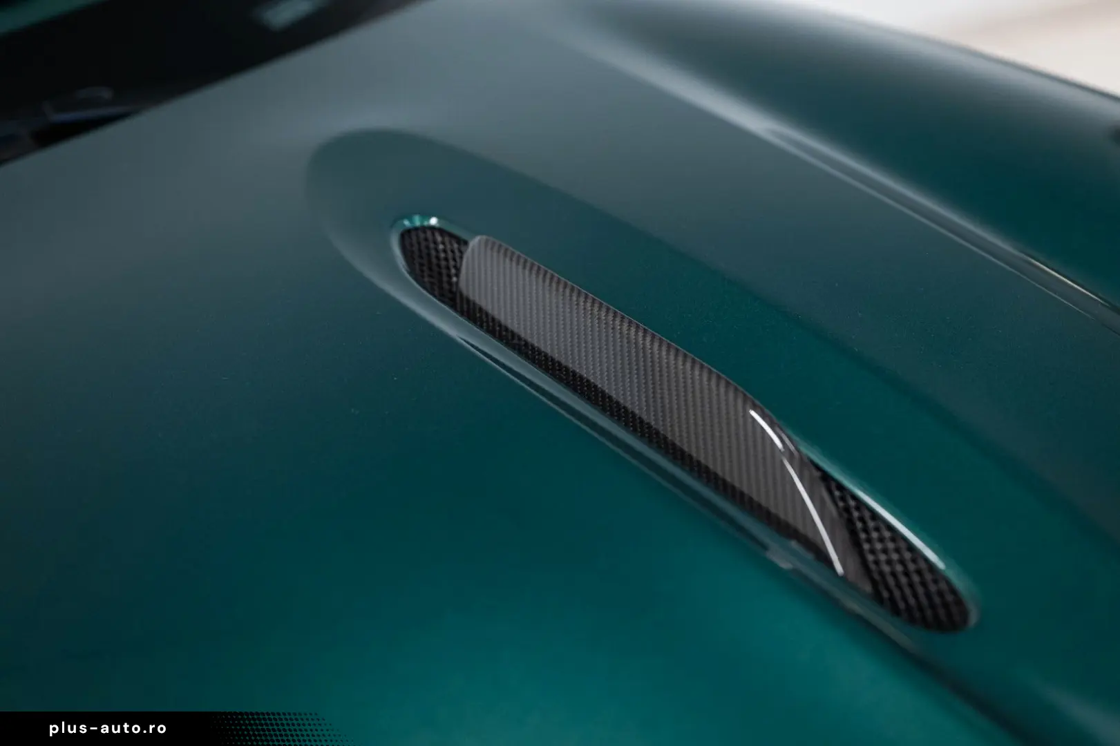 ASTON MARTIN 4.0 V8 DBX707 25MY