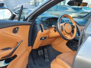 ASTON MARTIN DBX 4.0 V8 DBX707