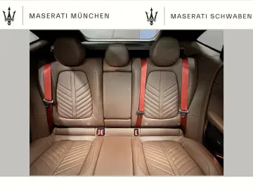 ASTON MARTIN DBX707  Standheizung  Tow Bar UPE 314t€