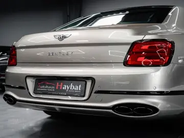 BENTLEY Flying Spur Hybrid MULLINER Blackline