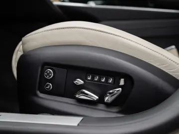 BENTLEY Flying Spur Hybrid MULLINER Blackline