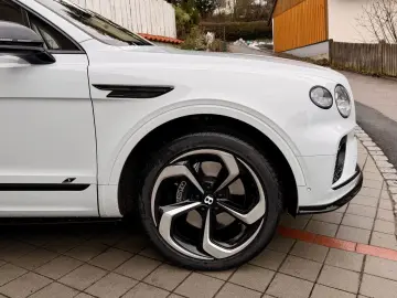 BENTLEY Bentayga 4.0 V8 S 4WD NIGHT STANDHEIZUNG