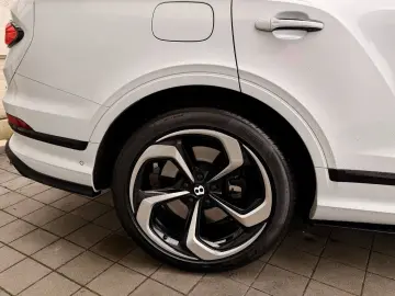 BENTLEY Bentayga 4.0 V8 S 4WD NIGHT STANDHEIZUNG