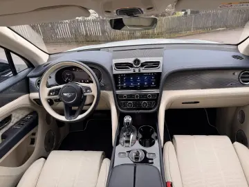 BENTLEY Bentayga 4.0 V8 S 4WD NIGHT STANDHEIZUNG