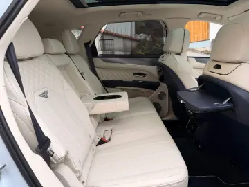 BENTLEY Bentayga 4.0 V8 S 4WD NIGHT STANDHEIZUNG